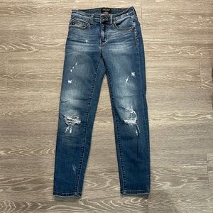 Judy Blue Distressed Skinny Jeans!